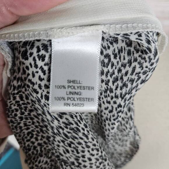 Banana Republic Sleeveless Ruffle Detail Animal Print Top Size 2‎ - Picture 7 of 8